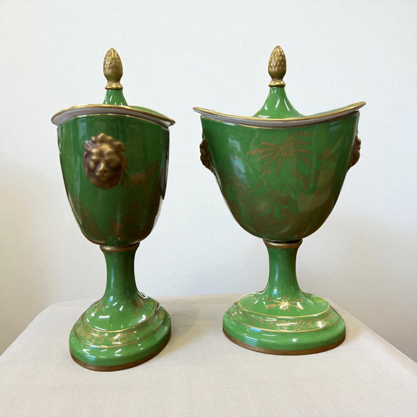 Italian Gold on Green Lidded Cachepot